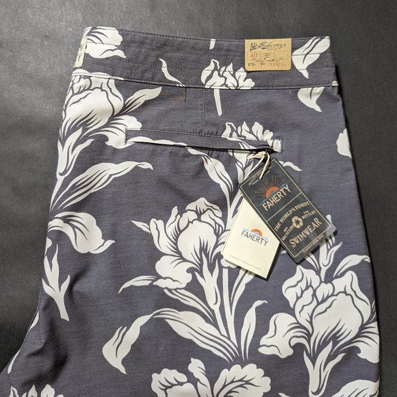 Faherty Classic 7” Board Swim Shorts Size 40 Men's Gray Floral